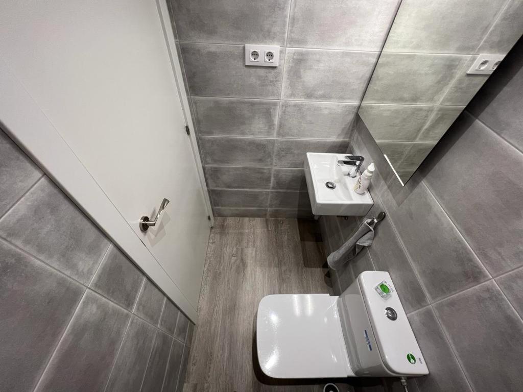 Amistat House Hotell Barcelona Exteriör bild