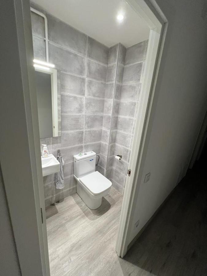 Amistat House Hotell Barcelona Exteriör bild